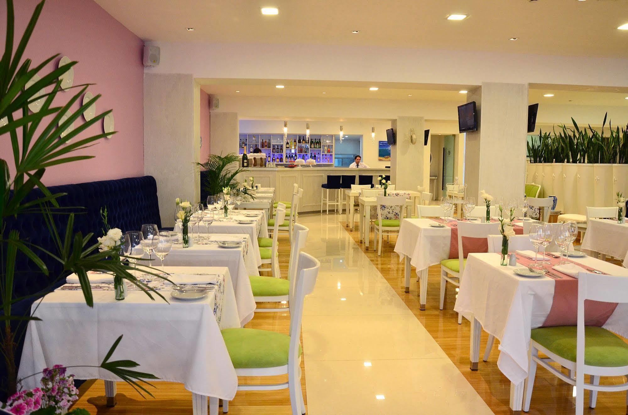 Le Parc Hotel & Suite Villa María Zewnętrze zdjęcie